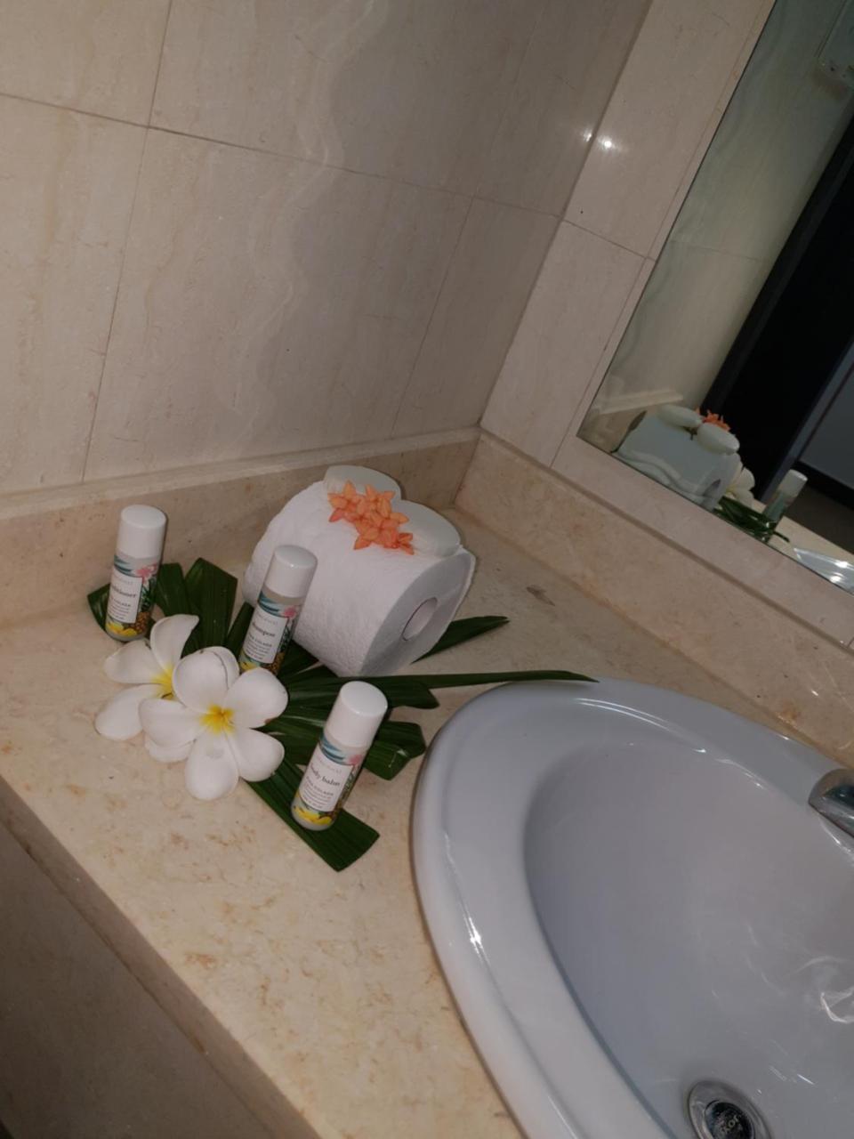 Nasau Resort & Villas Нанди Экстерьер фото